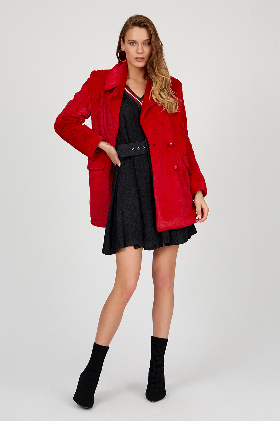 Kırmızı Ceket Yaka Uzun Kol Palto Kaban