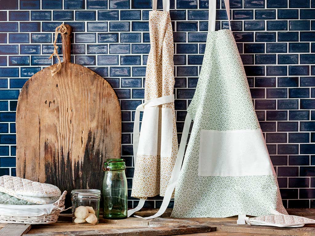 Modest Desenli Mutfak Önlüğü 1